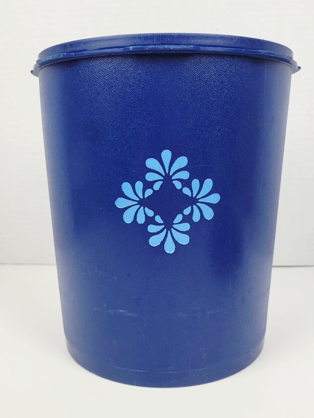 Vtg 70s~Tupperware Servalier~805~807~809~811~Dark Blue Floral Starburst w/Lids - Picture 4 of 13
